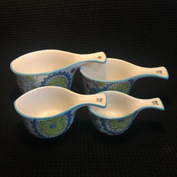 Dutch Wax 4pc nesting measuring cups - Picture 4 of 6